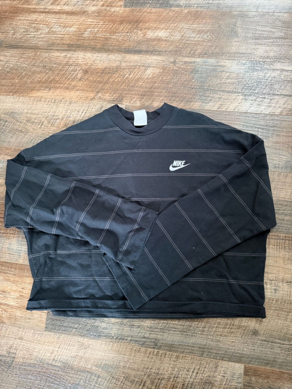 Nike Black Oversized Crop Tee with Subtle Gray Pinstripes